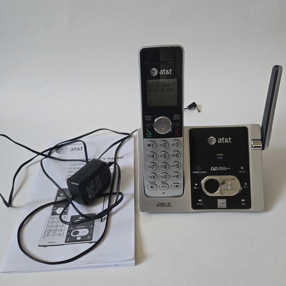 AT&T CL82353 DECT 6.0 Cordless Phone Answering Machine Caller ID Announce 1 Hand